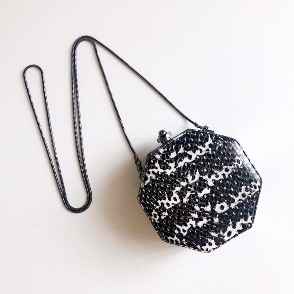 [Henri Bendel] Octagon Minaudière - Picture 2 of 6